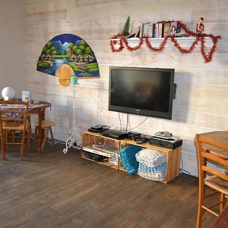 Apartament Belle Chambre D'Hote Pour 2 A 4 Personnes Chef-Boutonne Zewnętrze zdjęcie