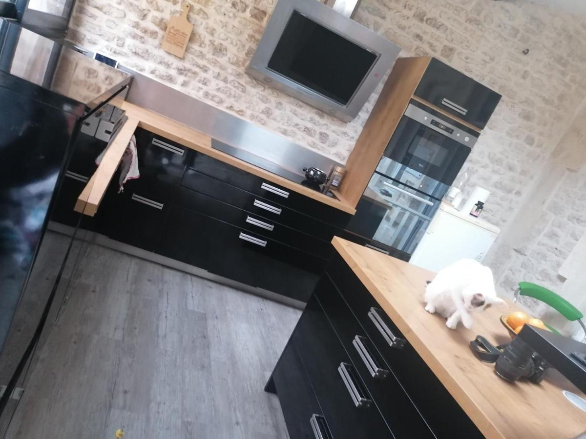 Apartament Belle Chambre D'Hote Pour 2 A 4 Personnes Chef-Boutonne Zewnętrze zdjęcie